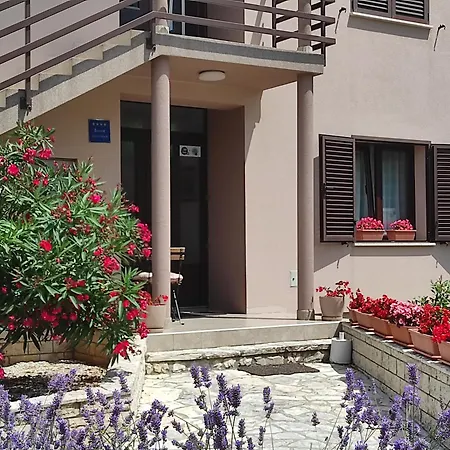 Appartamento Gina Labin (Istria)